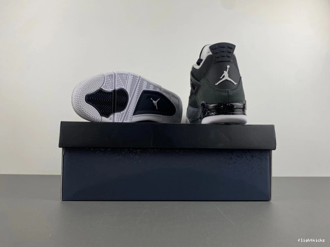 4 Air FQ8138-002 Jordan Fear 1102